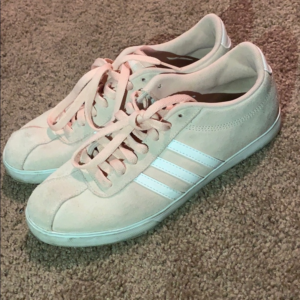 Used - Picture 2 of 3